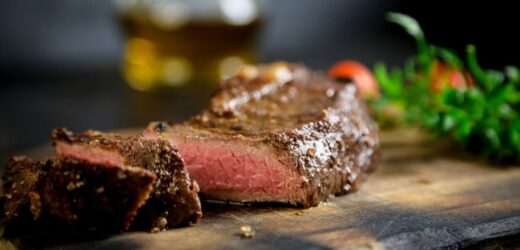 Jamie Oliver shares ‘easiest’ method to cook ‘perfect’ steak – ‘tender’ results