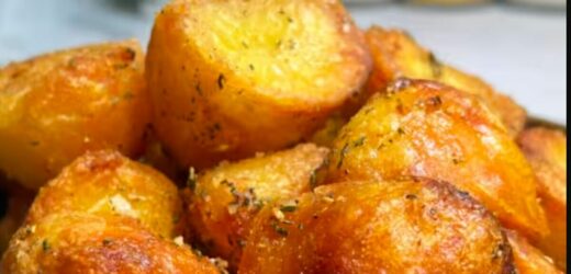 Chef’s ‘perfect’ garlic roast potato recipe with just five ingredients